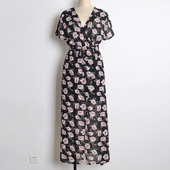 ♦️🆕 Floral V Neck Short Sleeve Slit Dress - Picture 5 of 8